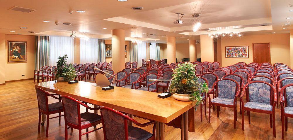 Hotel Svevo Gioia Del Colle Εξωτερικό φωτογραφία