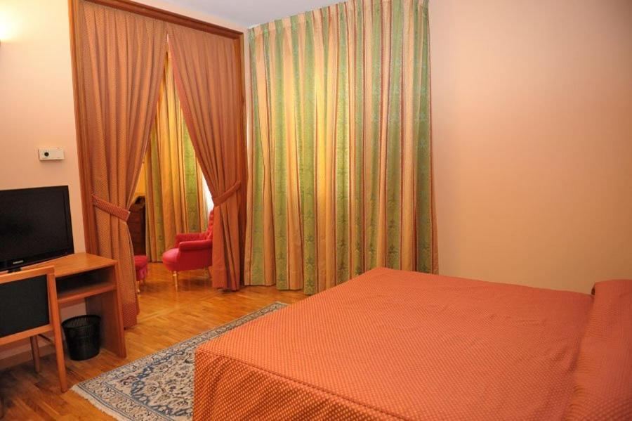 Hotel Svevo Gioia Del Colle Δωμάτιο φωτογραφία