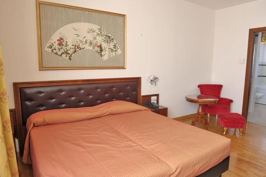 Hotel Svevo Gioia Del Colle Δωμάτιο φωτογραφία