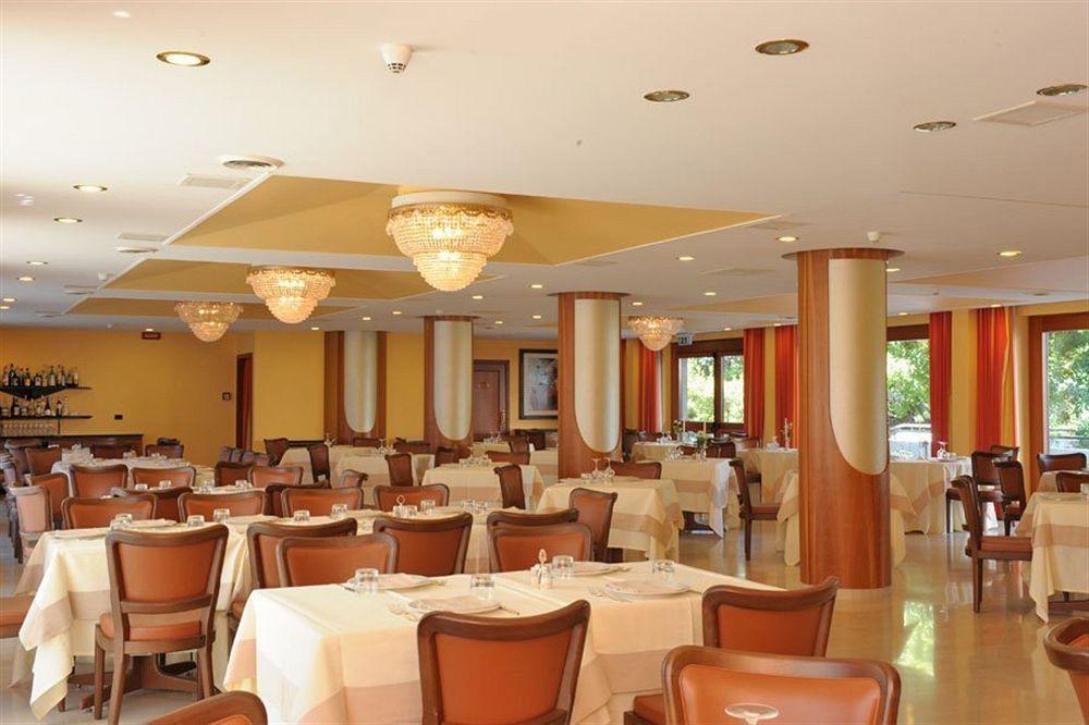 Hotel Svevo Gioia Del Colle Εξωτερικό φωτογραφία